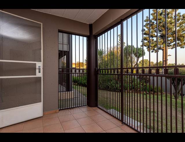 2 BEDROOM APARTMENT FOR SALE IN BASSONIA